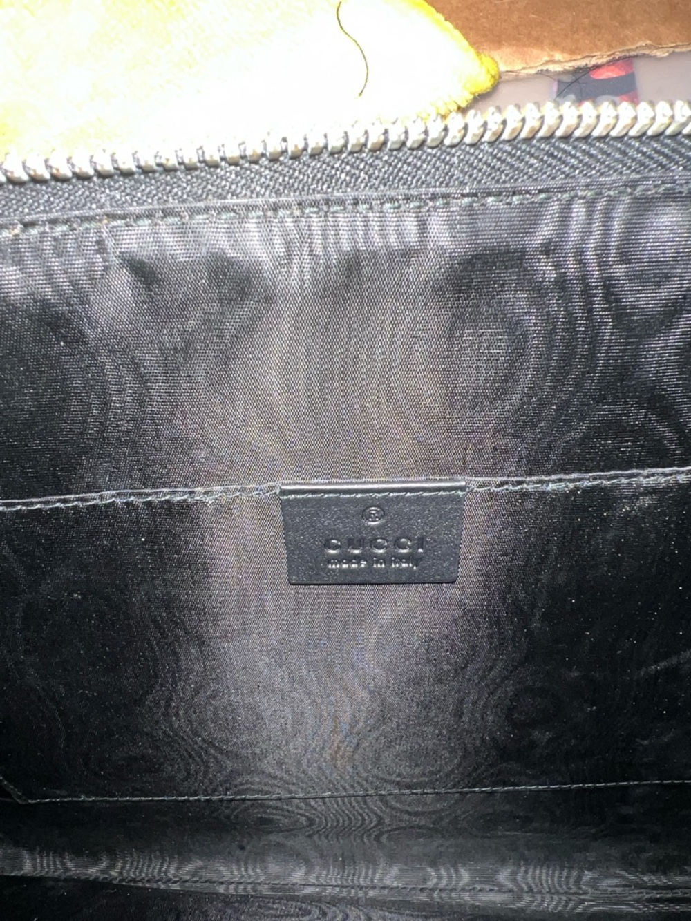 Guccy Magnetismo Black and Gold Zip Pouch - Picture 4 of 5